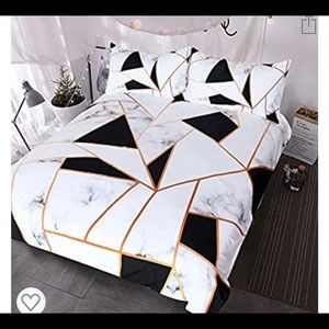 NWT - Geometric Marble 3 piece Duvet Set- Queen